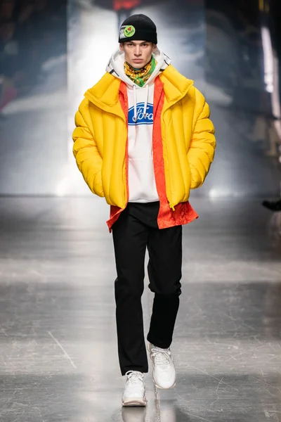 Look 34